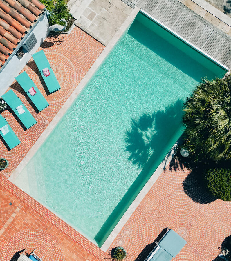 Piscine à débordement 10x4 Piscine à débordement 10x4